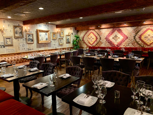 Rustica Restaurant & Lounge