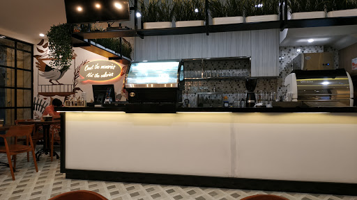 Yoloé Bistro and Coffee Bar