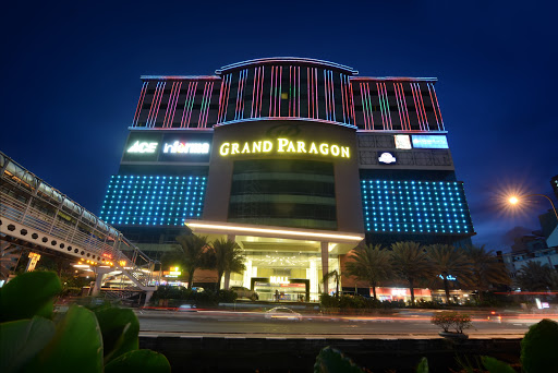 Grand Paragon Hotel