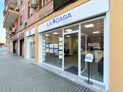 🏠 Agencia Inmobiliaria en Diagonal Mar y Besós Maresme | La Casa Agency