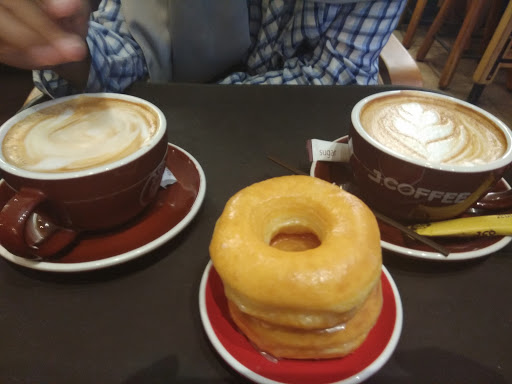 J.Co Donuts & Coffee MTA