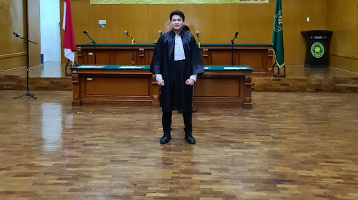 Pengacara / Advokat , konsultan hukum (Adv. Koko Joseph Irianto S.H)