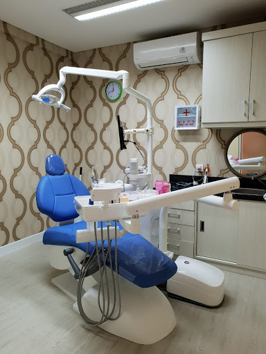 Audy Dental Kuningan | Klinik Dokter Gigi Spesialis