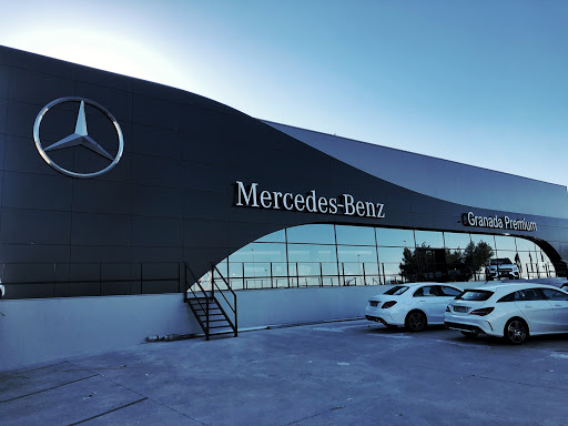 Mercedes Benz Granada Premium