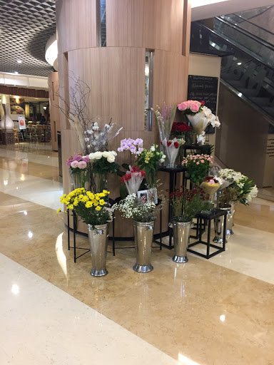 Flowerhouse - Florist Jakarta | Toko Bunga Online | Same Day Delivery