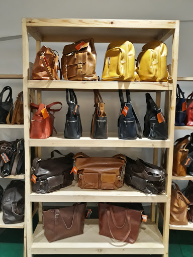 Santhigi Leather Bag