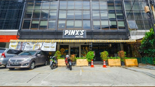 Pinx's Hotel
