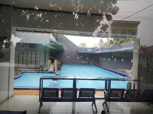 Kolam Renang Rizza Pool