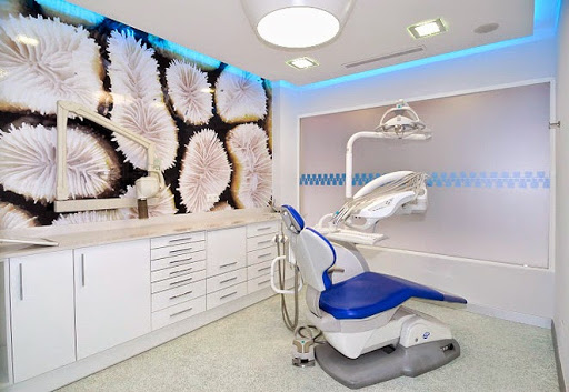 Clínica Dental Sonríe Granada - Dentistas en Granada - Implantes dentales