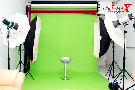 Click-MAX Photo Studio
