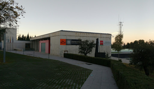 Universidad de Granada: Instituto Andaluz de Geofísica