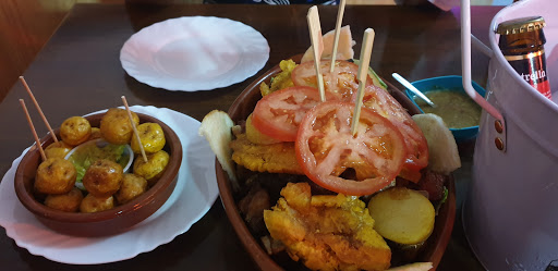 Restaurante Colombiano Bar Billares El Charro