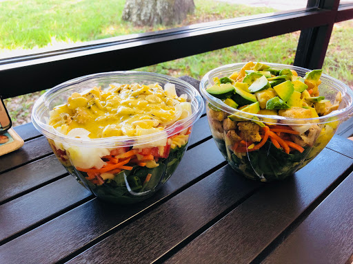 Harvest Station - smoothies and salads