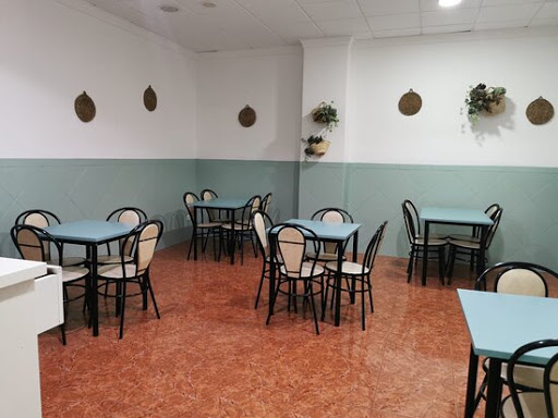 Cafetería Casa Carmen Desayunos,menú del día Lunes a Viernes,con accesibilidad personas movilidad reducida