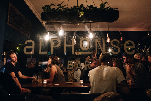 Alphonse Bar