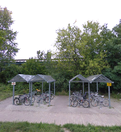 Fahrradständer am S-Bahnhof Priesterweg