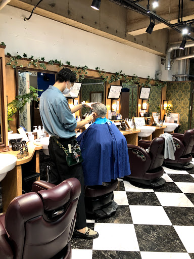 KINGMAN BARBER〜理容室/美容室/床屋/メンズカット/barber shop