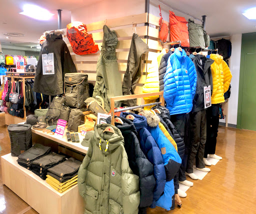 FJALLRAVEN by 3NITY 新宿小田急ハルク