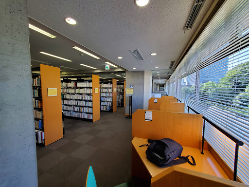 渋谷区立中央図書館