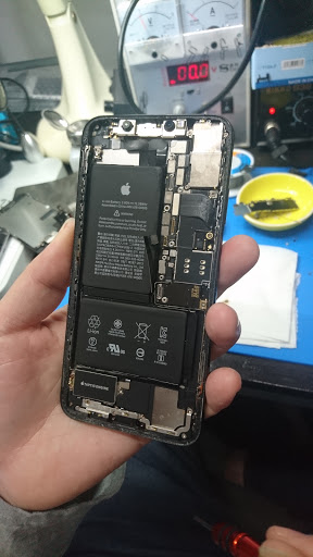 iPhone修理 スマホ買取 モバイル修理センター高田馬場店