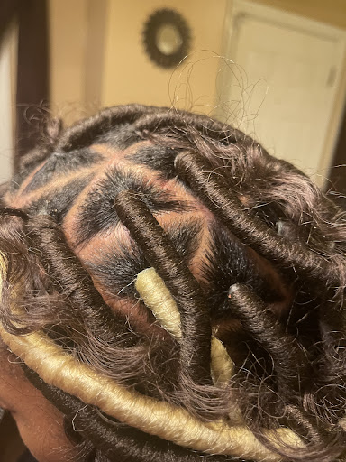Gloria African Hair Braiding