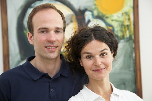 Zahnarzt Robert Kötter und Catia Santos