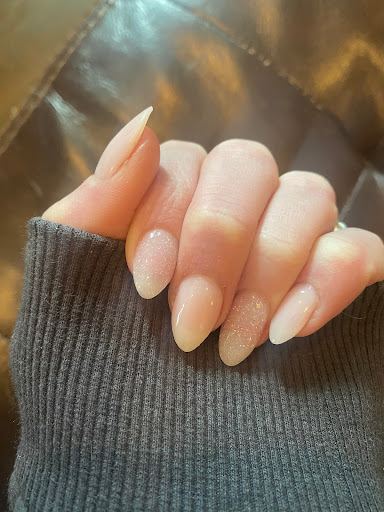 Foxy nails