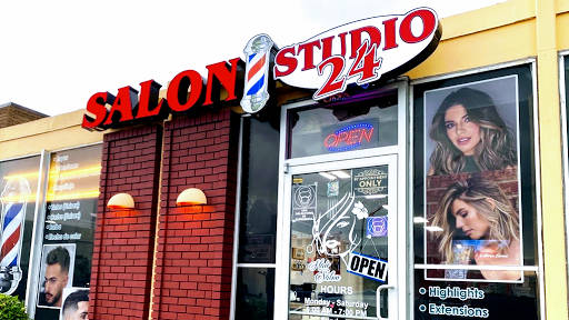Salon Studio 24