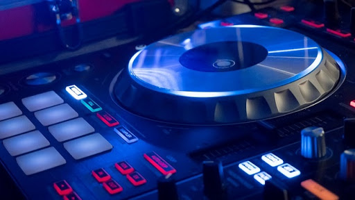 Hochzeits DJ Berlin & mobile Disco für Ihre Feier 24/7 buchen