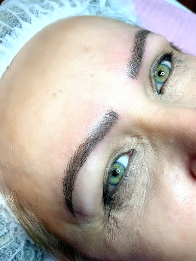 Brows and Beauty Esthetic Lounge BK