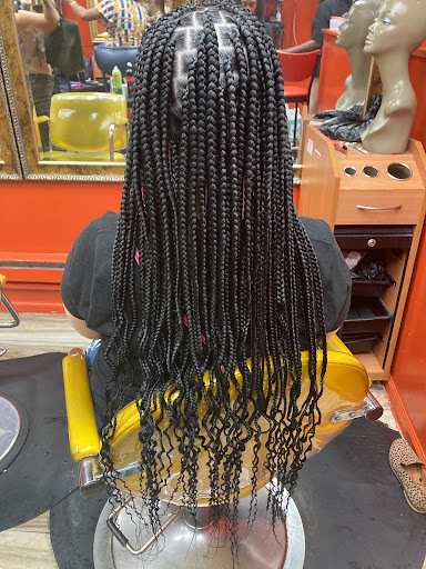Fatou professional african hair braiding