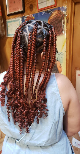 Mouna African Hair Braiding
