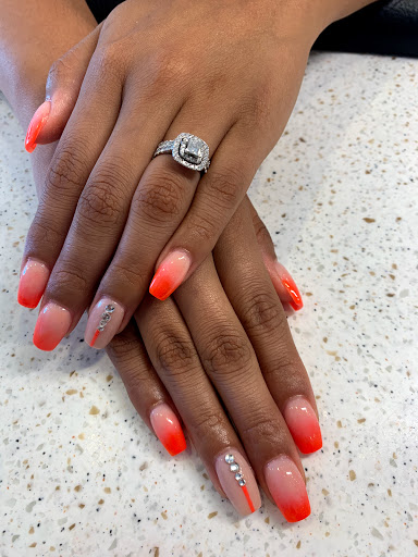 Copperfield Nails & Tan