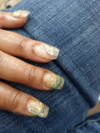 Le Nails