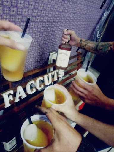 Faccut's Lounge