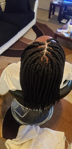 Madinan African Hair Braiding