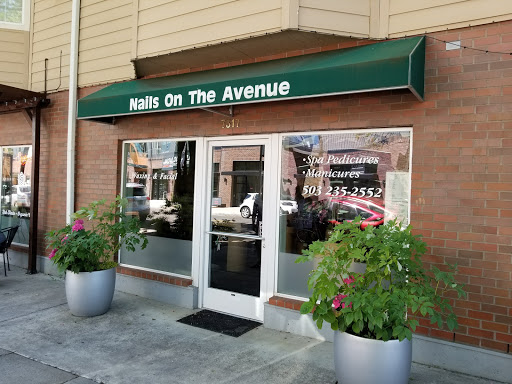 Nails On the Avenue