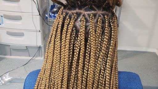 Dora elpaso africa hair braiding