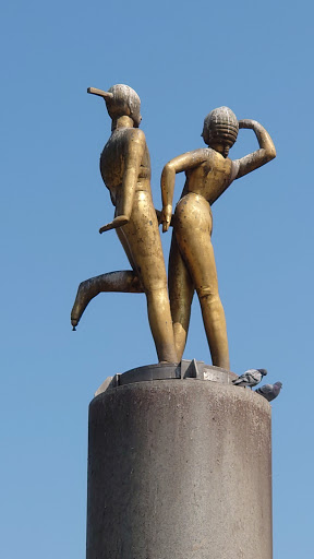 Das tanzende Paar, Skulptur