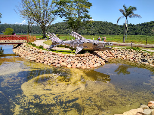 Parque Oriental - Milton Marinho De Moraes