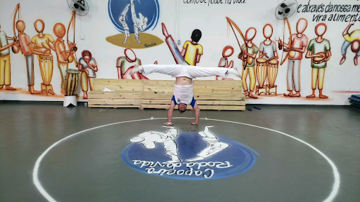 Escola de Capoeira Roda da Vida