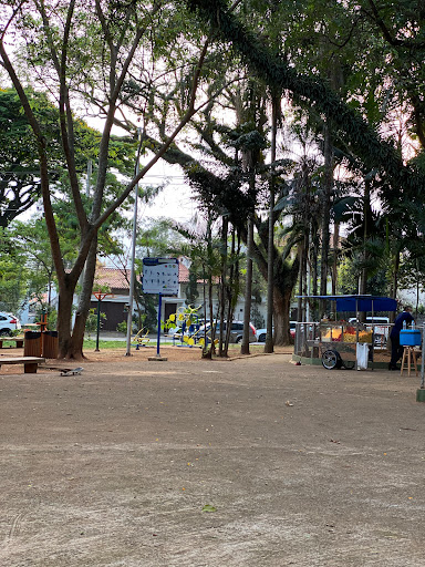 Dog park - Praça Cel. Fernandes de Lima