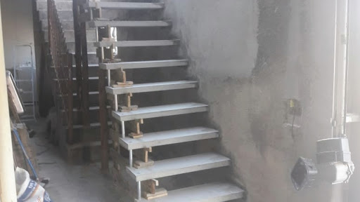 Escadas pre moldadas na zl, Construg, churrasqueira