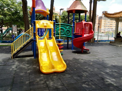 忠孝公園兒童遊樂場