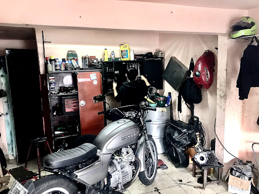 Black Dog Garage