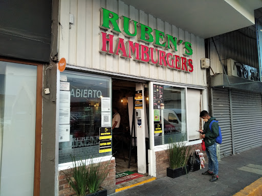 Ruben’s Hamburgers San Jerónimo