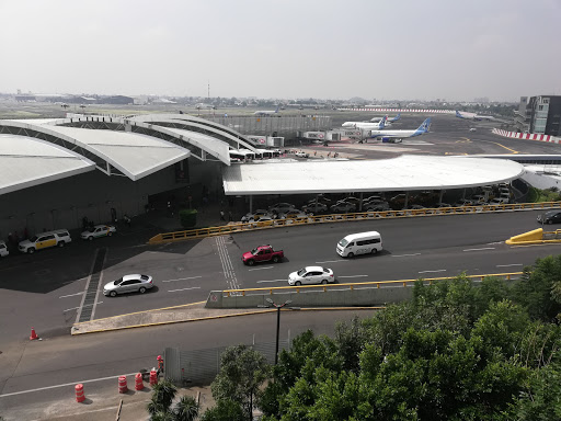 Estacionamiento Nacional Terminal 1