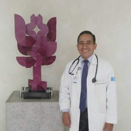 Dr. Eli Omar Zavaleta Martínez, Neumólogo