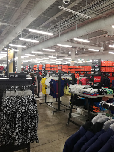 Nike Factory Store - Aeropuerto