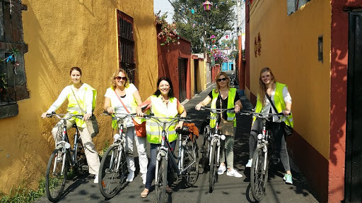 MEXICO BIKE TOUR 《Route: Frida & Coyoacan Bike Tour》